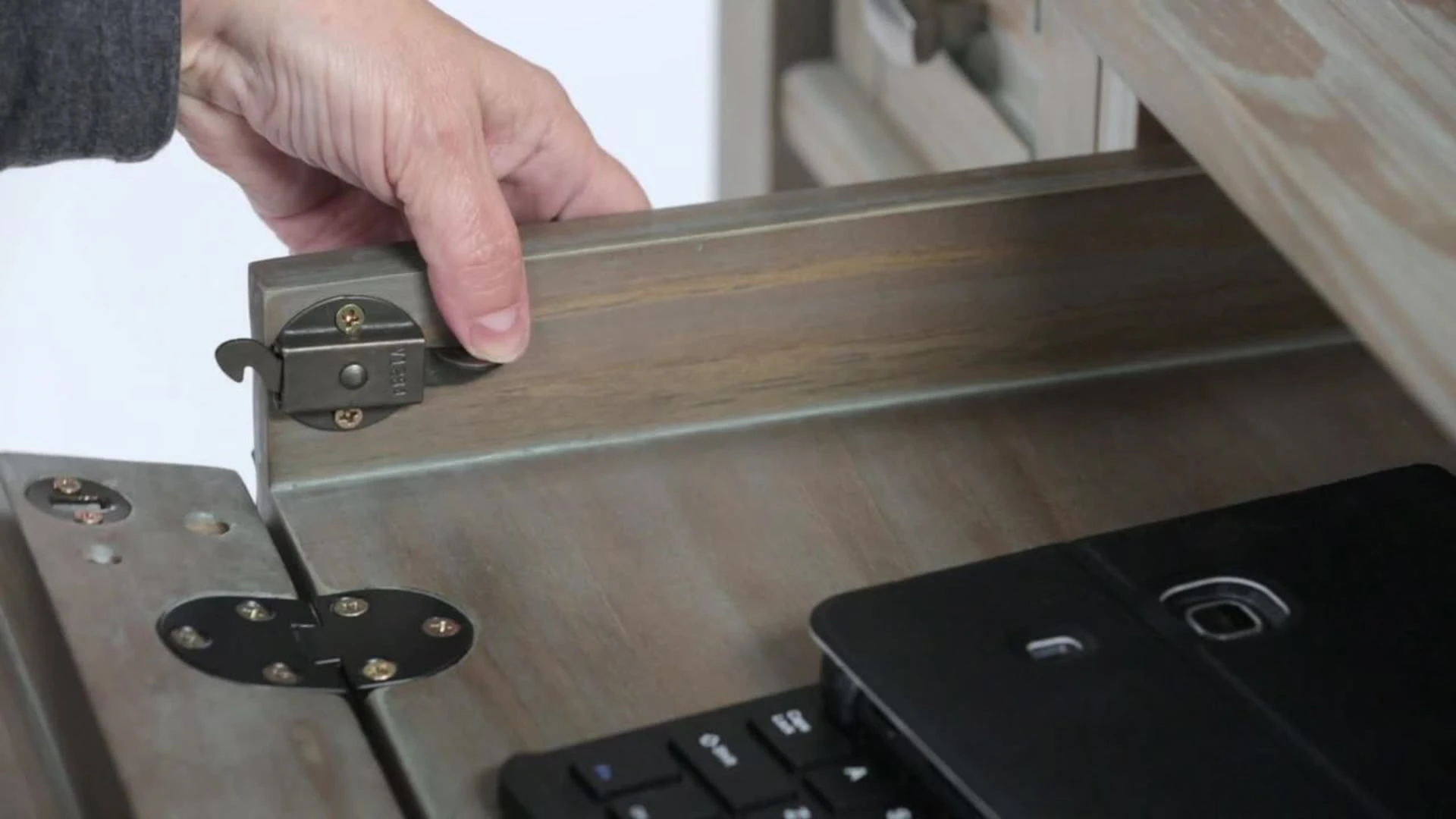 Simpli Home Ltd. Warm Shaker Desk 4 Simpli Home Ltd. Warm Shaker Desk - Image 2